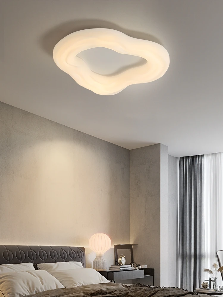 Современный светодиодный потолочный светильник для спальни гостиной, Скандинавская Бело-кремовая потолочная люстра с дистанционным управлением, внутреннее освещение Изображение 0